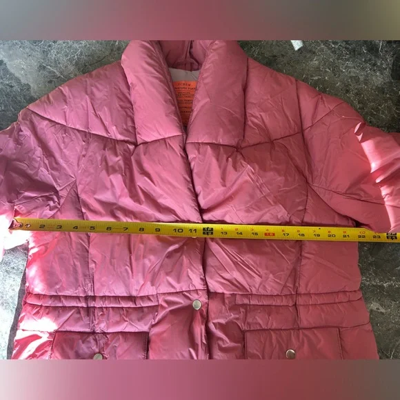 New with tags J Crew Alps Puffer jacket with Primaloft -Medium, color rose petal